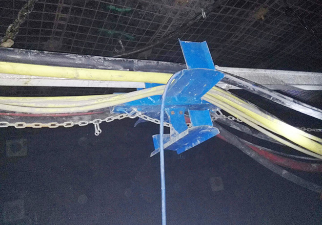 电缆单轨吊